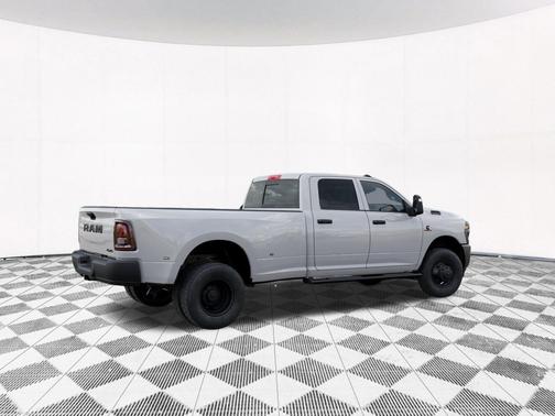 2026 RAM 3500 Tradesman Crew Cab 4x4 8' Box