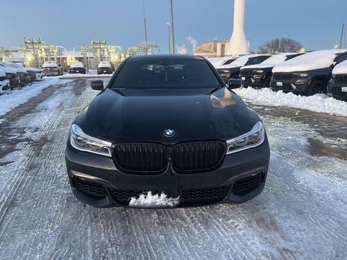 2019 BMW 750 I