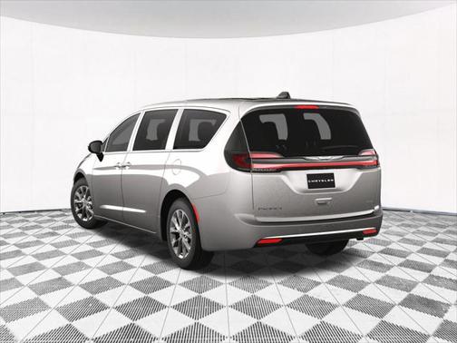 2025 Chrysler Pacifica L