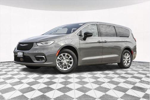 2025 Chrysler Pacifica L