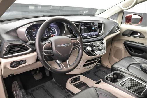 2021 Chrysler Pacifica Hybrid Touring L