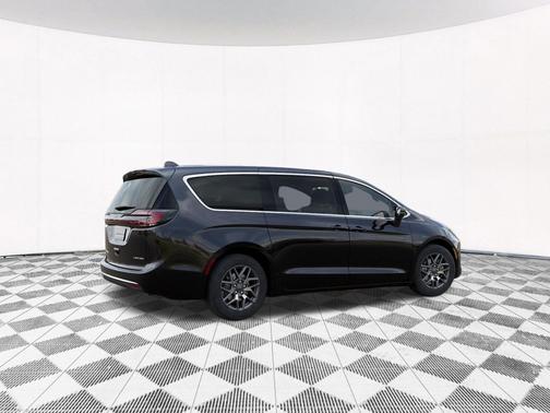 Pxj 2027 Chrysler Pacifica Limited