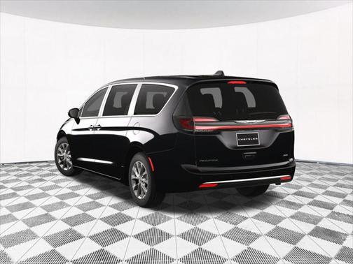 2025 Chrysler Pacifica L