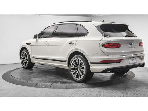 2023 Bentley Bentayga EWB Azure V8