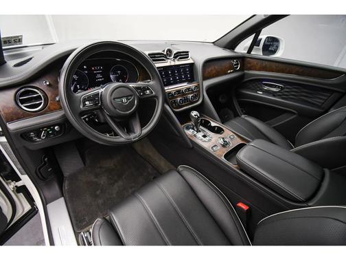 2023 Bentley Bentayga EWB Azure V8
