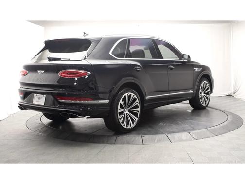 Onyx 2022 Bentley Bentayga V8