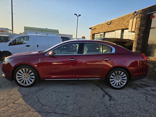2013 Lincoln MKS Base