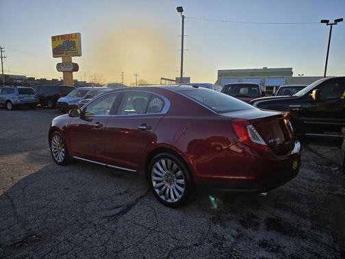 2013 Lincoln MKS Base