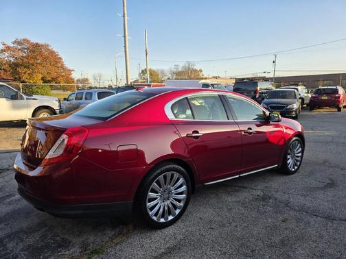 2013 Lincoln MKS Base