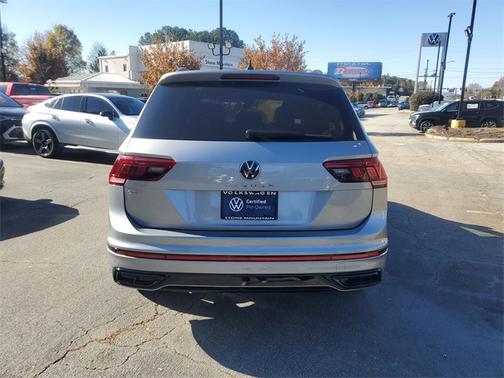 2024 Volkswagen Tiguan 2.0T SE R-Line Black