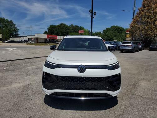 Opal White Pearl 2025 Volkswagen Tiguan 2.0T SE R-Line Black