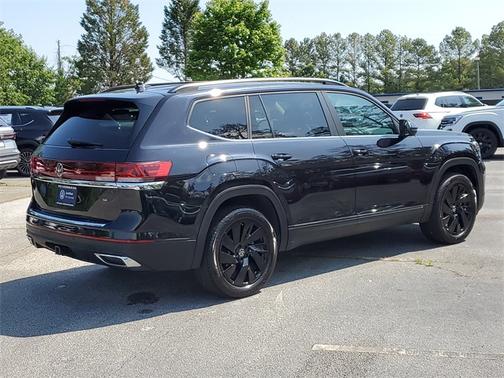 2024 Volkswagen Atlas 2.0T SE w/ Technology