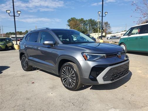 2025 Volkswagen Taos 1.5T SE