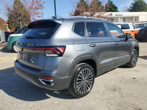 2025 Volkswagen Taos 1.5T SE