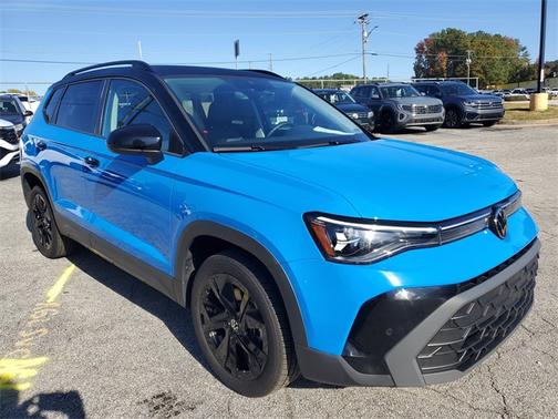 2025 Volkswagen Taos 1.5T SE Black