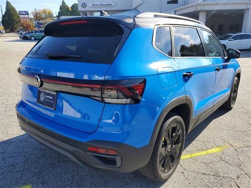 2025 Volkswagen Taos 1.5T SE Black