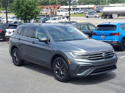 2024 Volkswagen Tiguan 2.0T SE