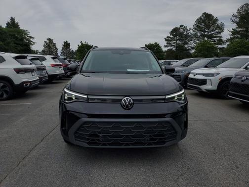 Black 2026 Volkswagen Taos 1.5T SE Black