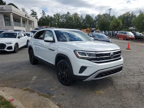 2022 Volkswagen Atlas Cross Sport 2.0T SE w/ Technology