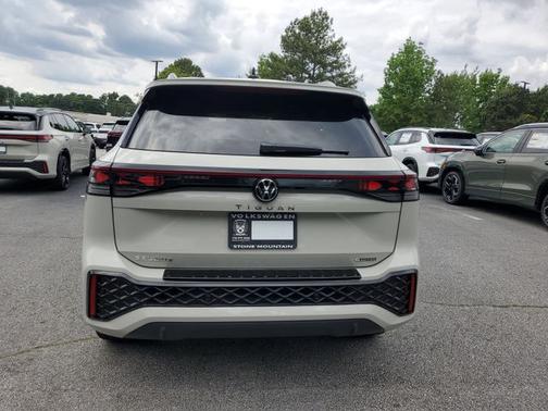 Sandstone 2026 Volkswagen Tiguan 2.0T SEL R-Line Turbo