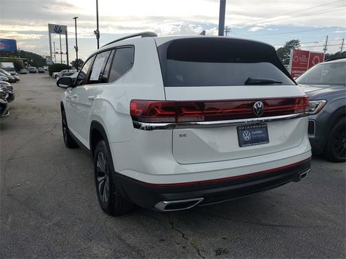 2025 Volkswagen Atlas 2.0T SE