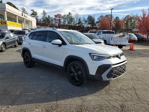 2025 Volkswagen Taos 1.5T SE