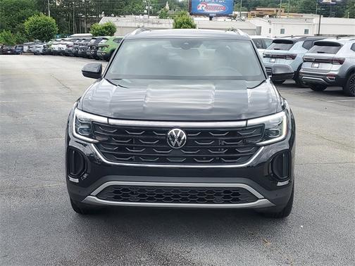 2025 Volkswagen Atlas Cross Sport 2.0T SE w/ Technology