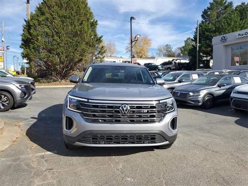 2024 Volkswagen Atlas 2.0T SE