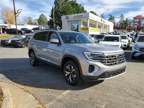 2024 Volkswagen Atlas 2.0T SE