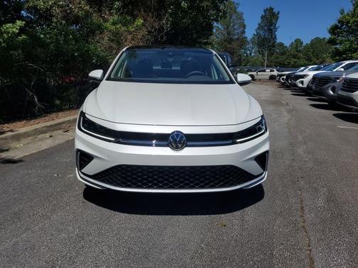 White Pearl 2026 Volkswagen Jetta 1.5T SEL