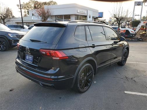 2022 Volkswagen Tiguan 2.0T SE R-Line Black