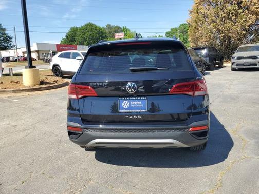 Deep Black Pearl 2024 Volkswagen Taos 1.5T S