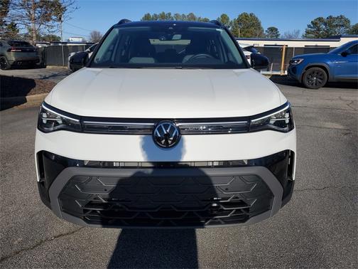 2025 Volkswagen Taos 1.5T SE Black