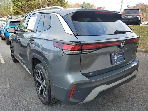 2025 Volkswagen Tiguan 2.0T SE