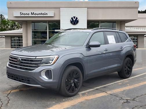 2025 Volkswagen Atlas 2.0T SE w/ Technology