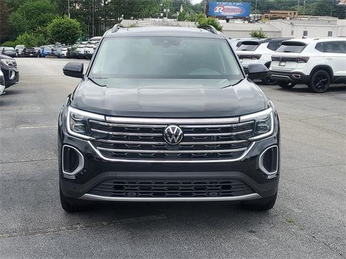 2025 Volkswagen Atlas 2.0T SE w/ Technology