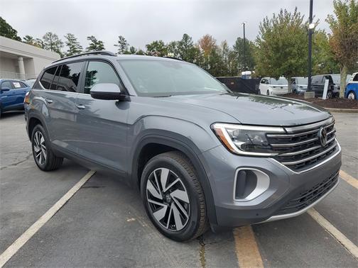 2024 Volkswagen Atlas 2.0T SE w/ Technology