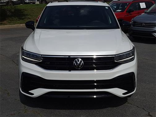 2024 Volkswagen Tiguan 2.0T SE R-Line Black