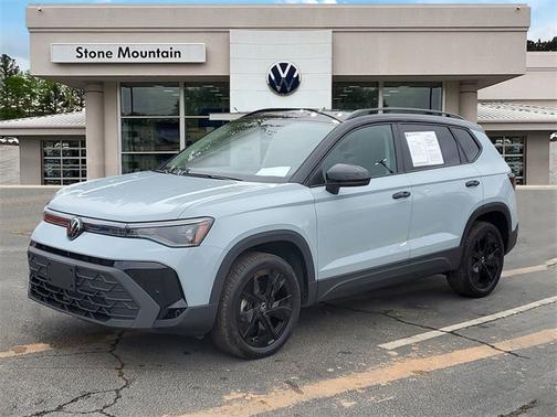 2025 Volkswagen Taos 1.5T SE Black