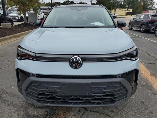 2025 Volkswagen Taos 1.5T SE Black