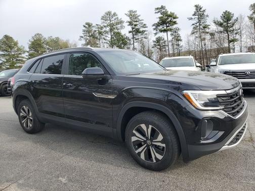 Black 2026 Volkswagen Atlas Cross Sport 2.0T SE