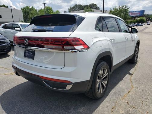 Pure White 2025 Volkswagen Atlas Cross Sport 2.0T SE
