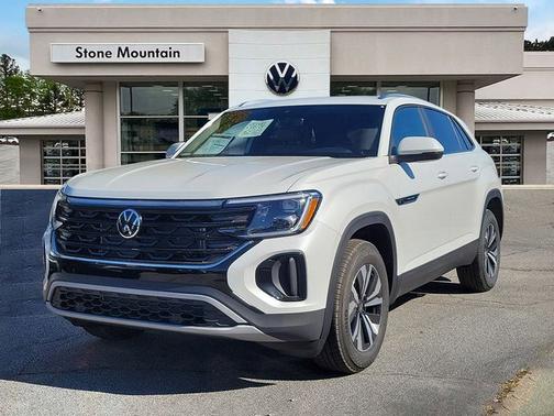 White Pearl 2026 Volkswagen Atlas Cross Sport 2.0T SE