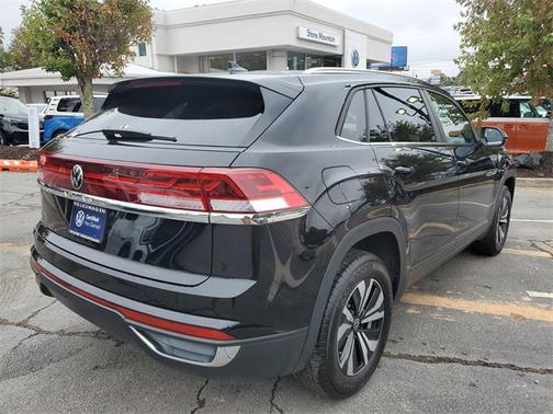 2025 Volkswagen Atlas Cross Sport 2.0T SE