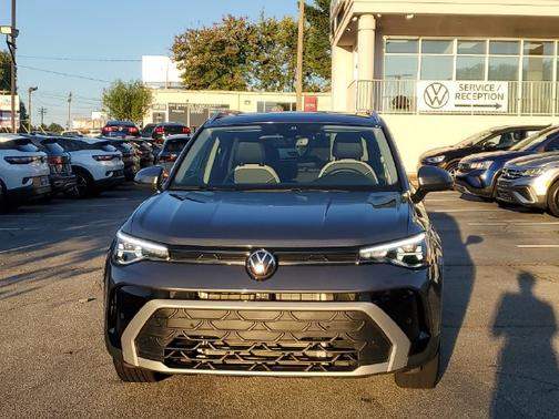 Platinum Gray Metallic 2026 Volkswagen Taos 1.5T SE