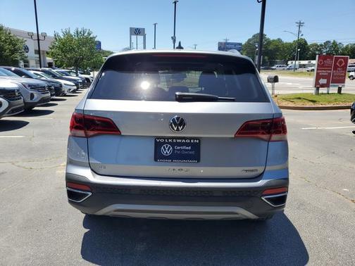 Pyrite Silver Metallic 2022 Volkswagen Taos 1.5T SE