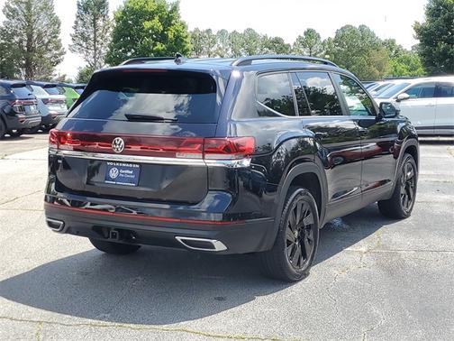 2024 Volkswagen Atlas 2.0T SE w/ Technology