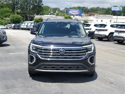 2024 Volkswagen Atlas 2.0T SE w/ Technology