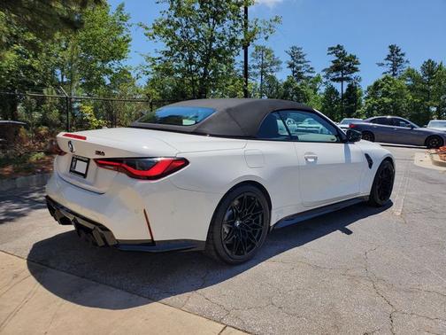 Alpine White 2022 BMW M4 Competition