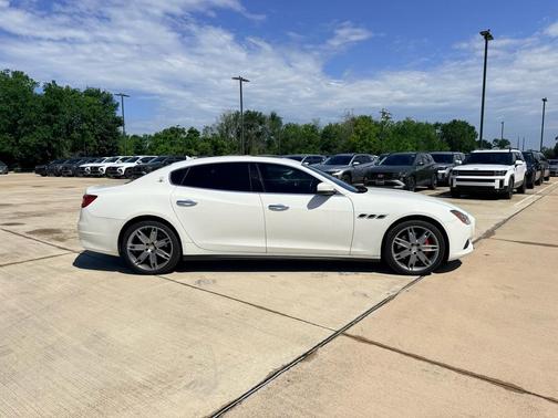 Bianco 2018 Maserati Quattroporte S Q4